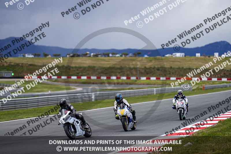 cadwell no limits trackday;cadwell park;cadwell park photographs;cadwell trackday photographs;enduro digital images;event digital images;eventdigitalimages;navarra;no limits trackdays;peter wileman photography;racing digital images;trackday digital images;trackday photos
